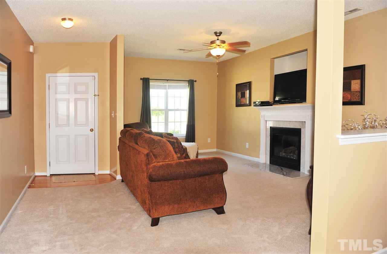 For Sale: 6818 Paint Rock Ln Raleigh, NC 27610