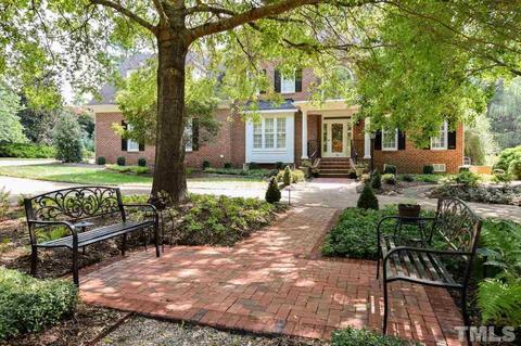 1300 Woodmanor Dr