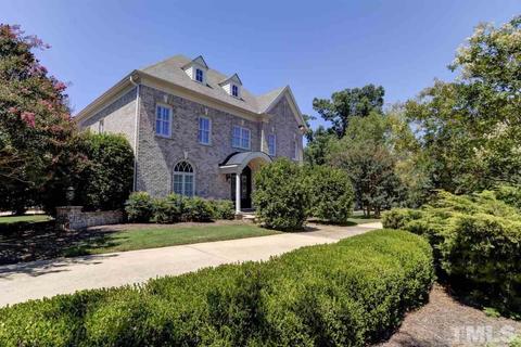1300 Woodmanor Dr