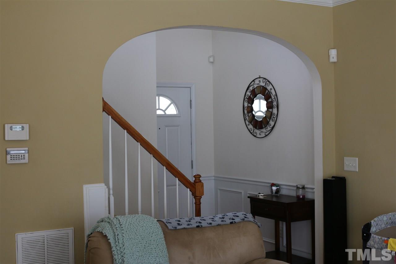3323 C View St