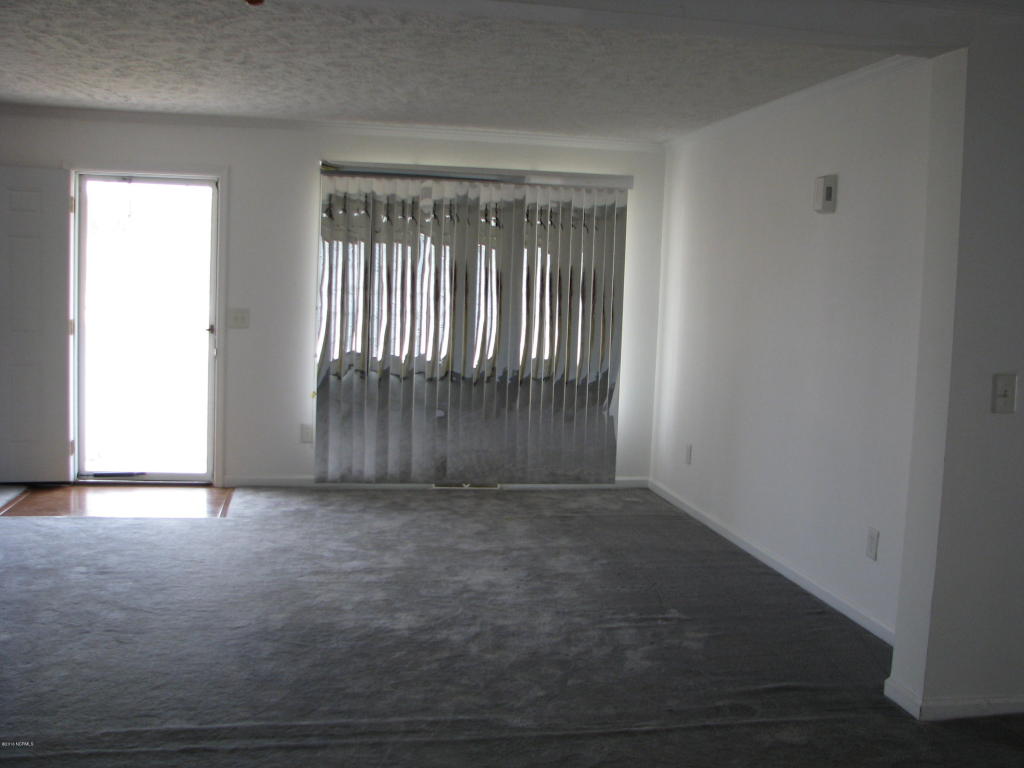 2924 Berkley Dr