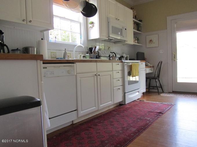 104 Cary Pl