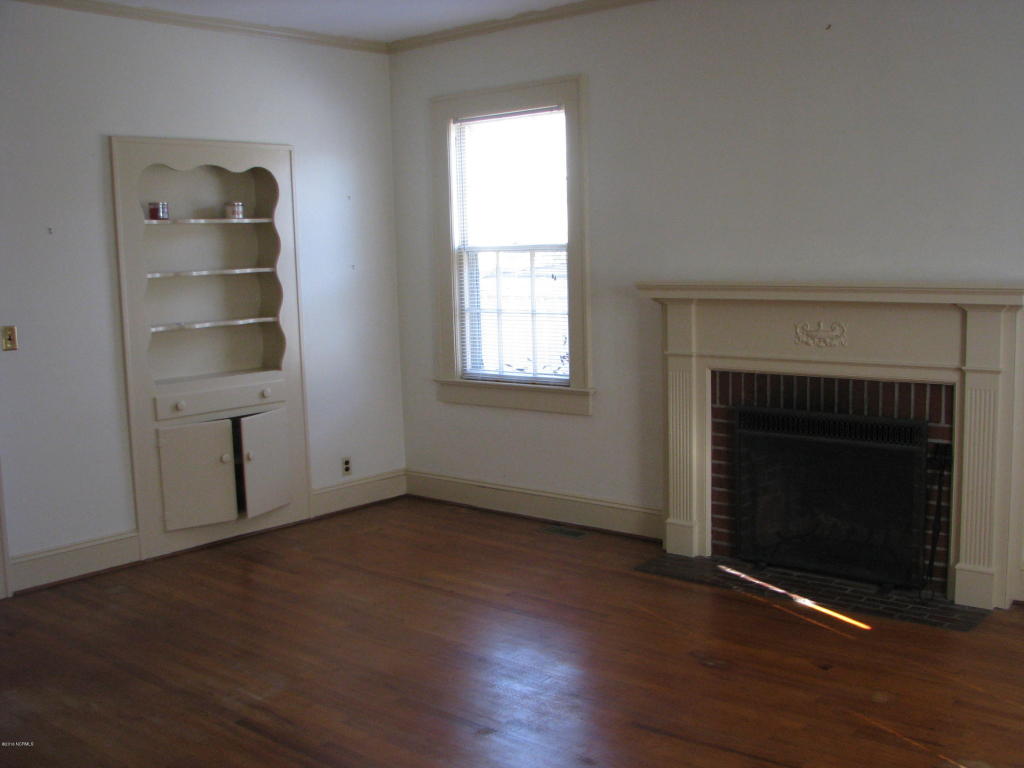 914 Phillips Rd