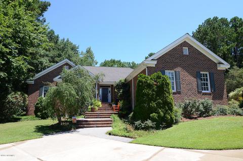 314 Canterbury Rd NW