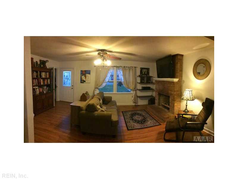 1619 Ulster Dr