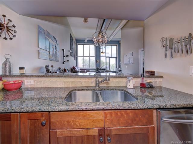 579 Catawba St #17