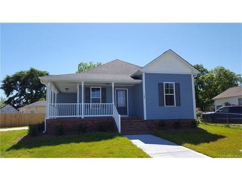 64 NW Winecoff Ave