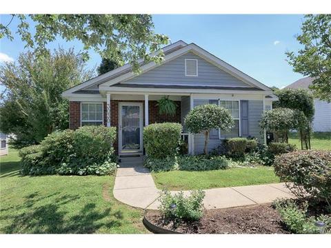 64 NW Winecoff Ave
