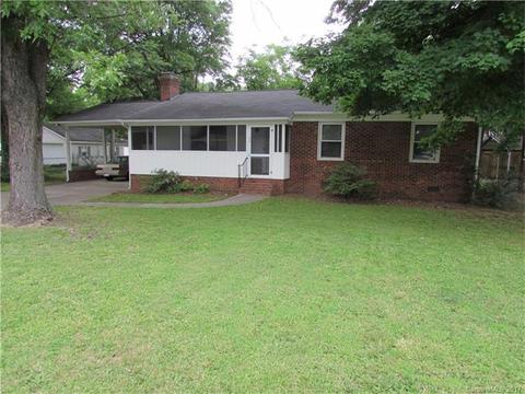 64 NW Winecoff Ave