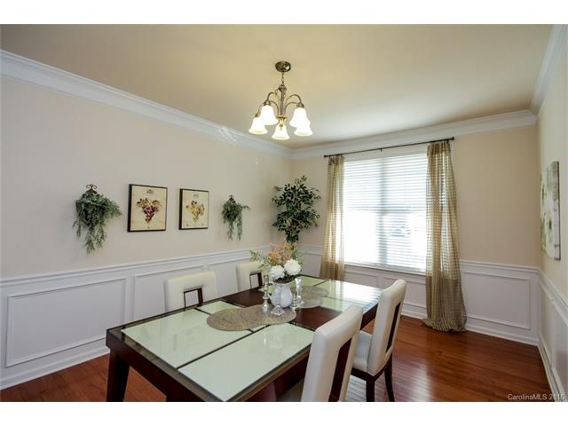 2427 Claridge Rd