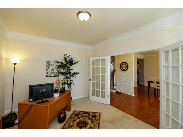 2427 Claridge Rd