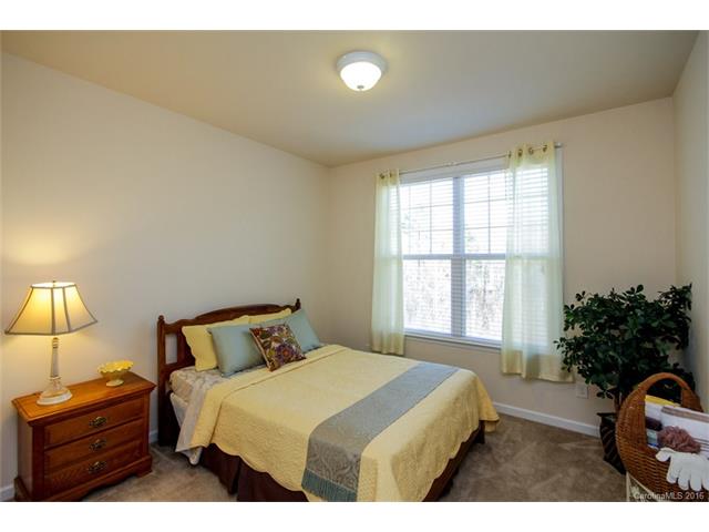 2427 Claridge Rd