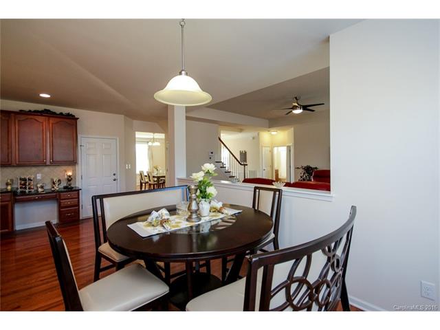 2427 Claridge Rd