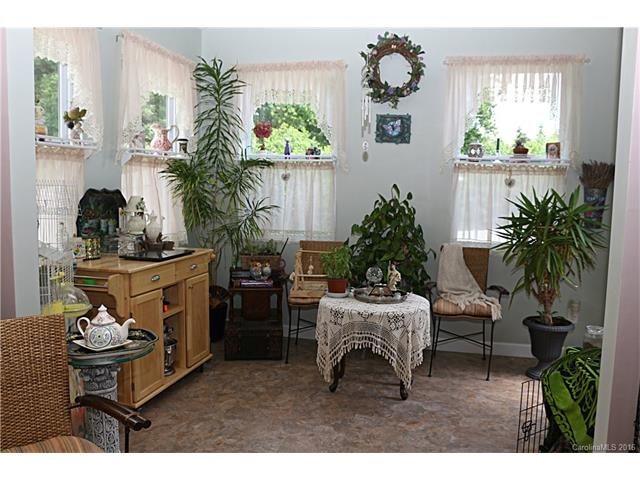 For Sale: 424 Winecoff Woods Dr Concord, NC 28027
