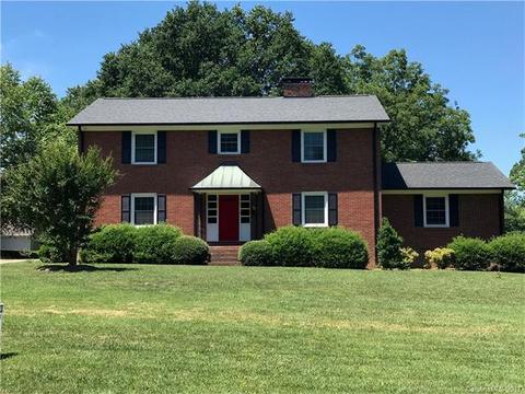 105 Doris Ct