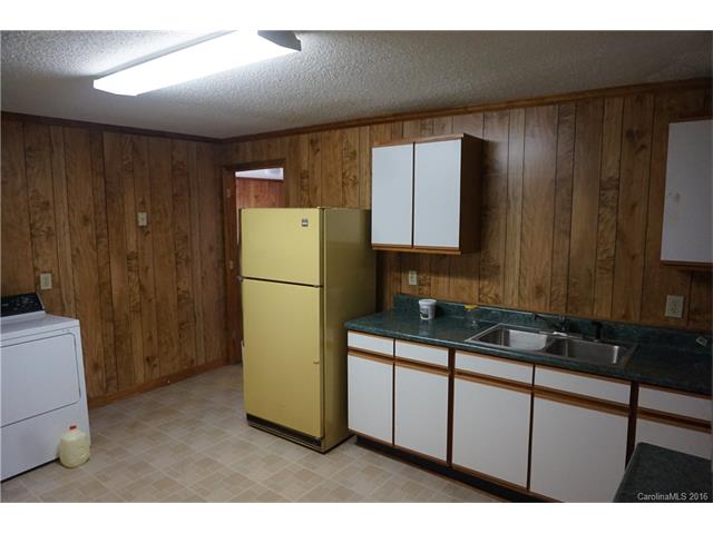 1206 Gaston Ave