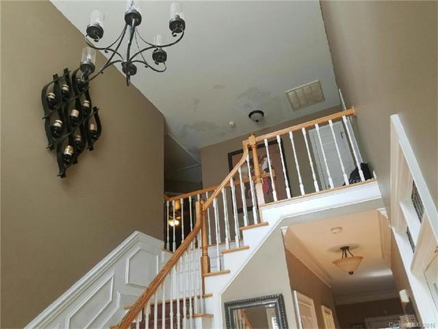 5556 Berry Ridge Dr