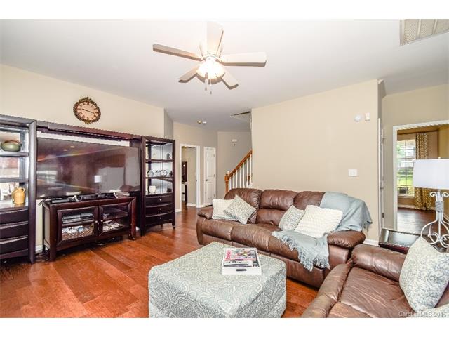 For Sale: 8819 Singleton Ct Huntersville, NC 28078