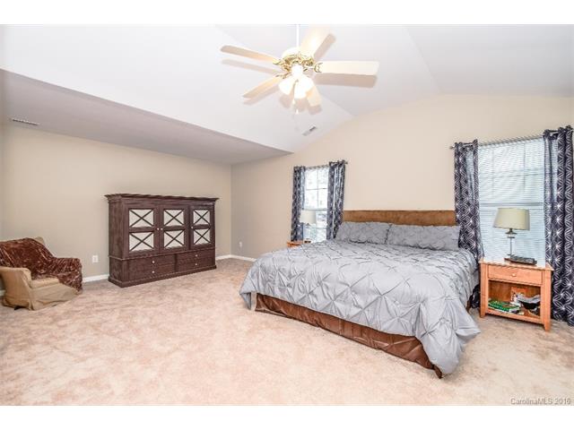 For Sale: 8819 Singleton Ct Huntersville, NC 28078