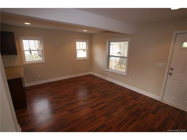 1401 Due West St