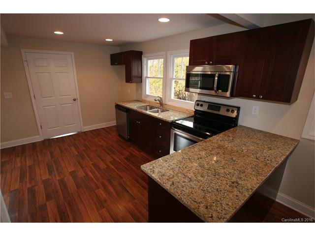1401 Due West St