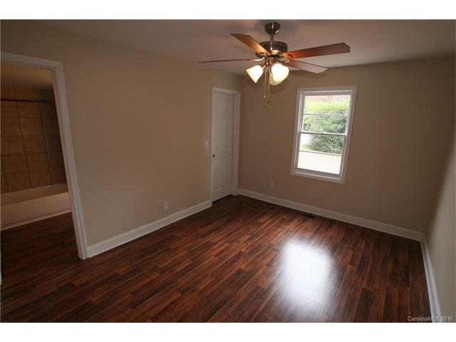 1401 Due West St