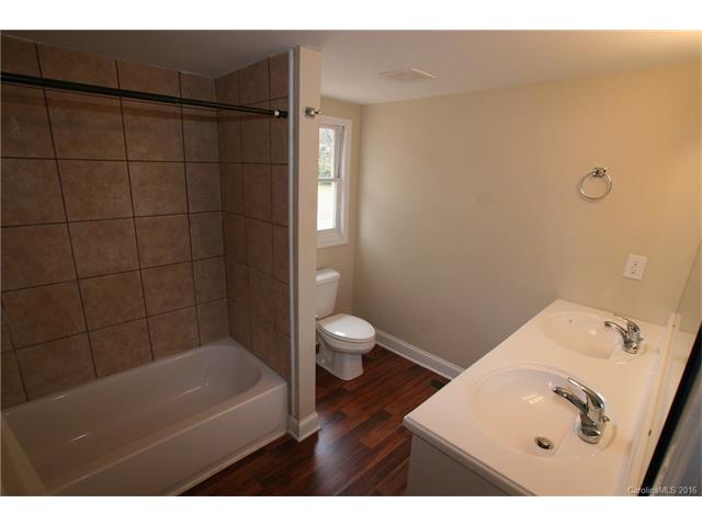 1401 Due West St