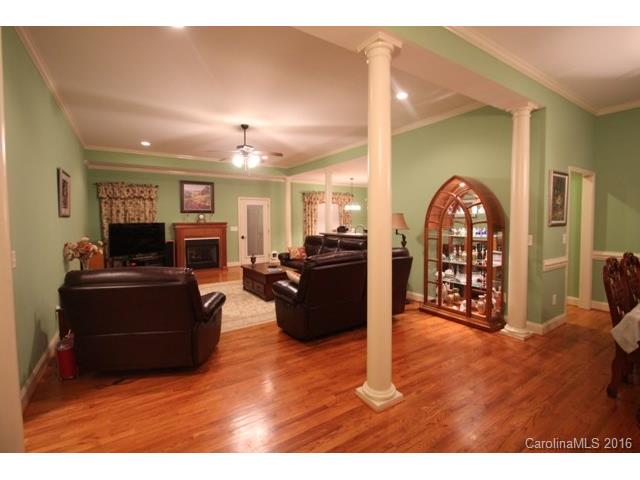 1119 Stony Point Rd