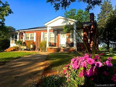 406 Elm St