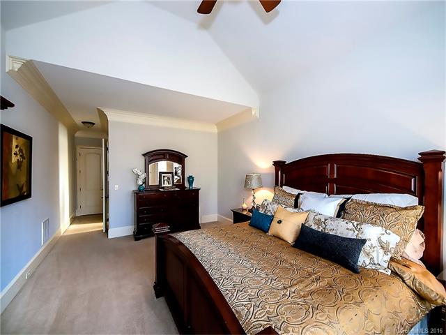 1056 James Madison Dr #15