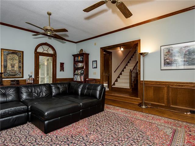 908 Amanda Dr