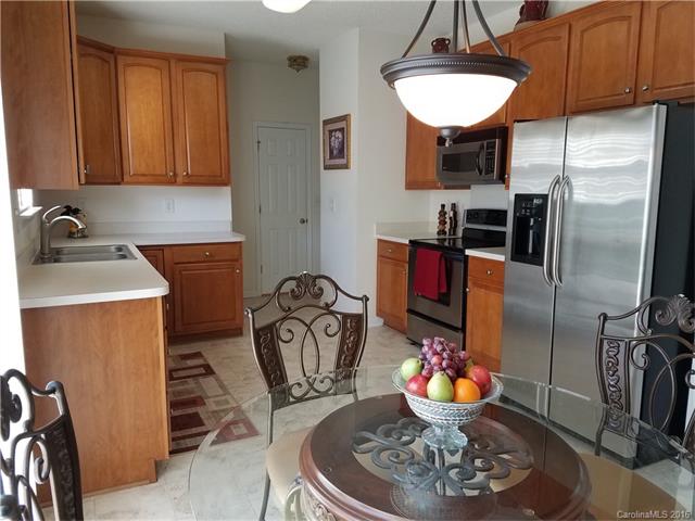 3008 Secret Garden Ct