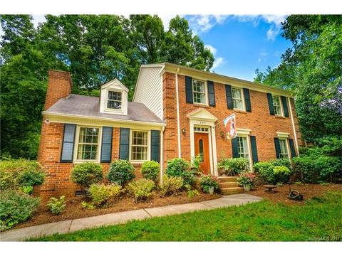 325 Courtney Ln