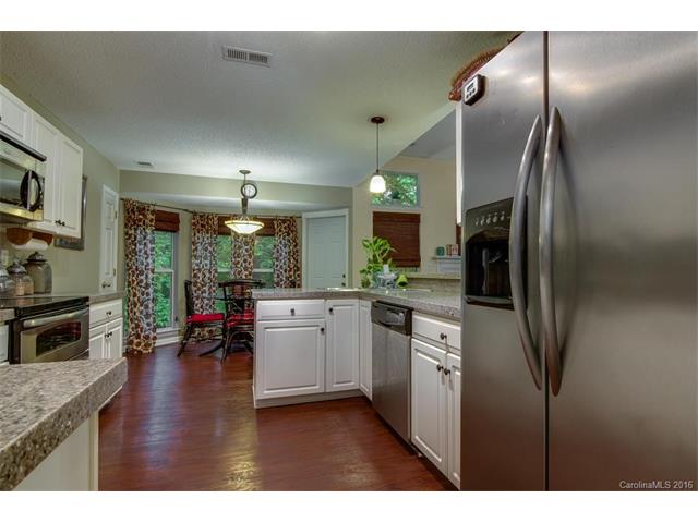 For Sale: 10331 Ashley Farm Dr Matthews, NC 28105