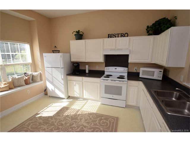 4700 Pickford Ct