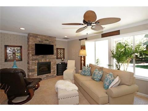 105 Beach Ln #11