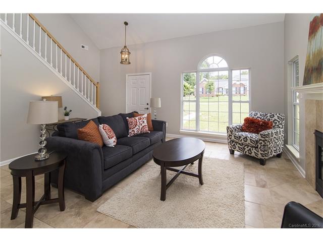 For Sale: 103 Summerbrook Ln Mooresville, NC 28117