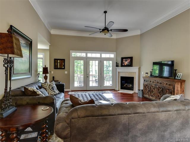 For Sale: 130 Pinnacle Ln Mooresville, NC 28117