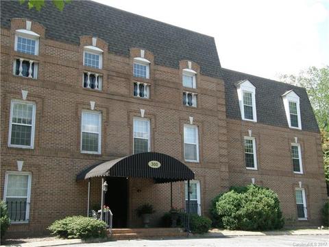 902 Stonewyck Dr
