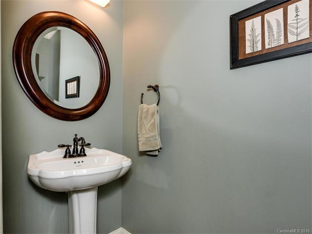 For Sale: 512 Olmsted Park Pl Charlotte, NC 28203