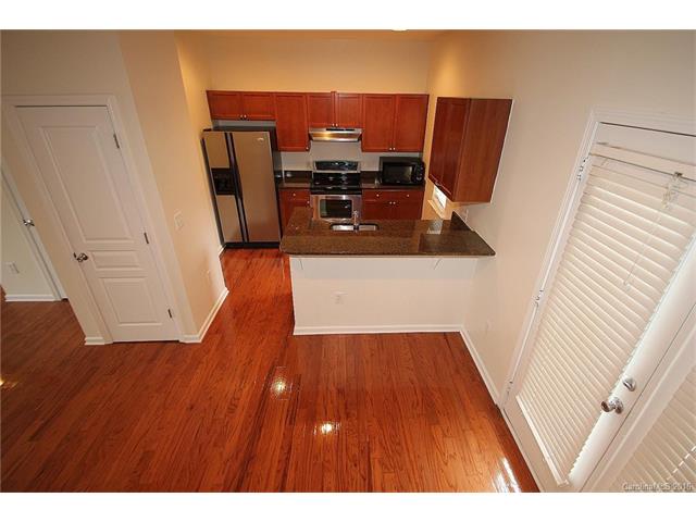2220 Vision Dr #11