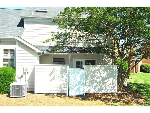 For Sale: 9247 N Vicksburg Park Ct #9247 Charlotte, NC 28210