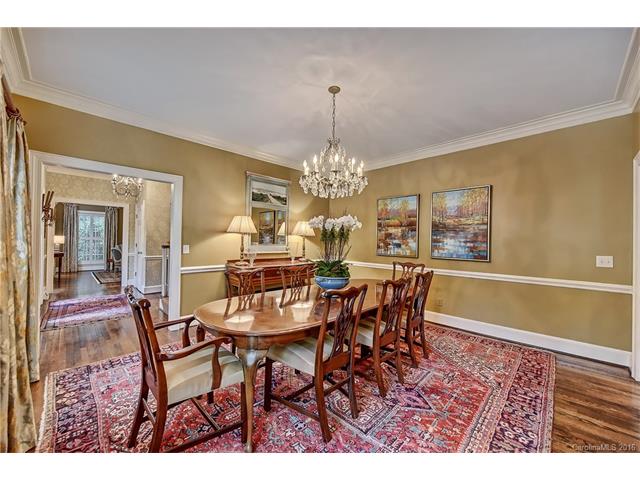 2730 Meade Ct