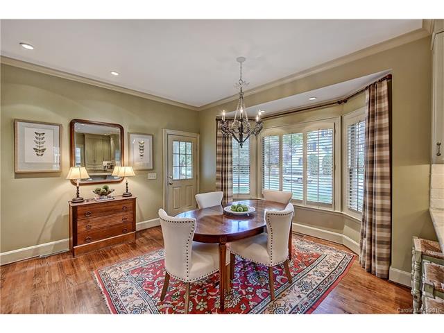 2730 Meade Ct