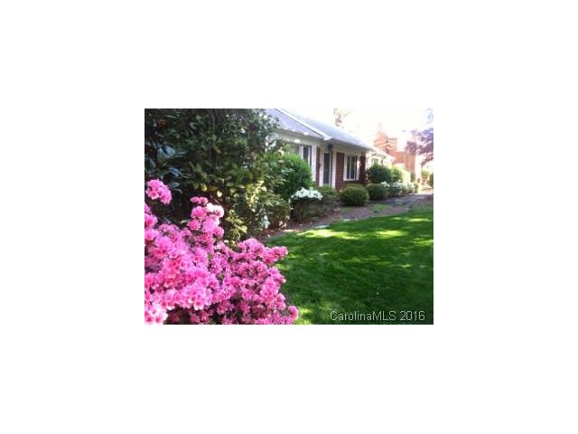 1840 Sharon Ln