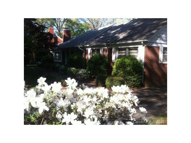1840 Sharon Ln