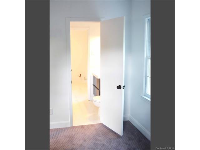 For Sale: 3008 Ivydale Dr Charlotte, NC 28212