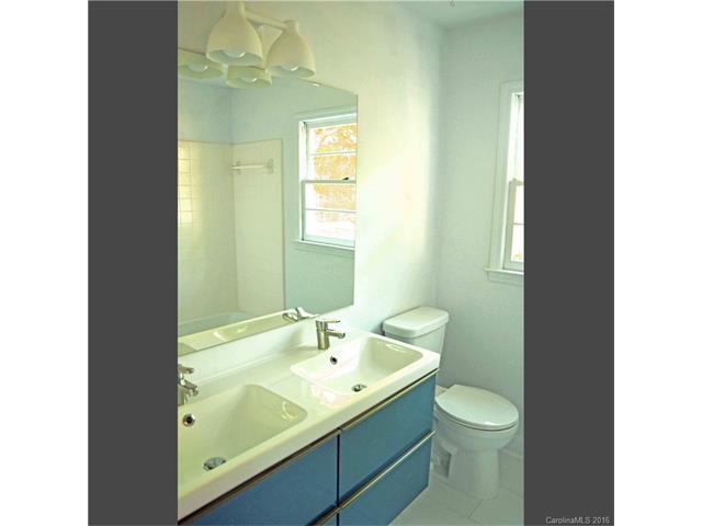 For Sale: 3008 Ivydale Dr Charlotte, NC 28212