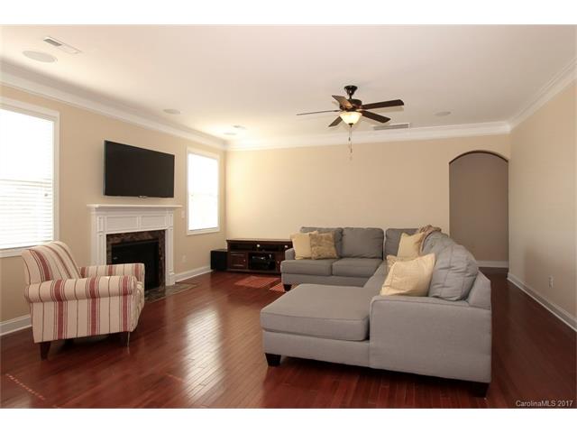 5136 Star Hill Ln #02