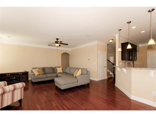 5136 Star Hill Ln #02